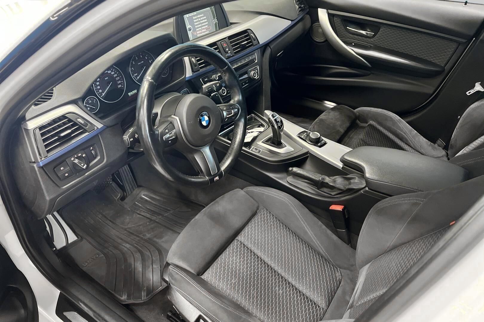 BMW 3-sarja iso kuva 25