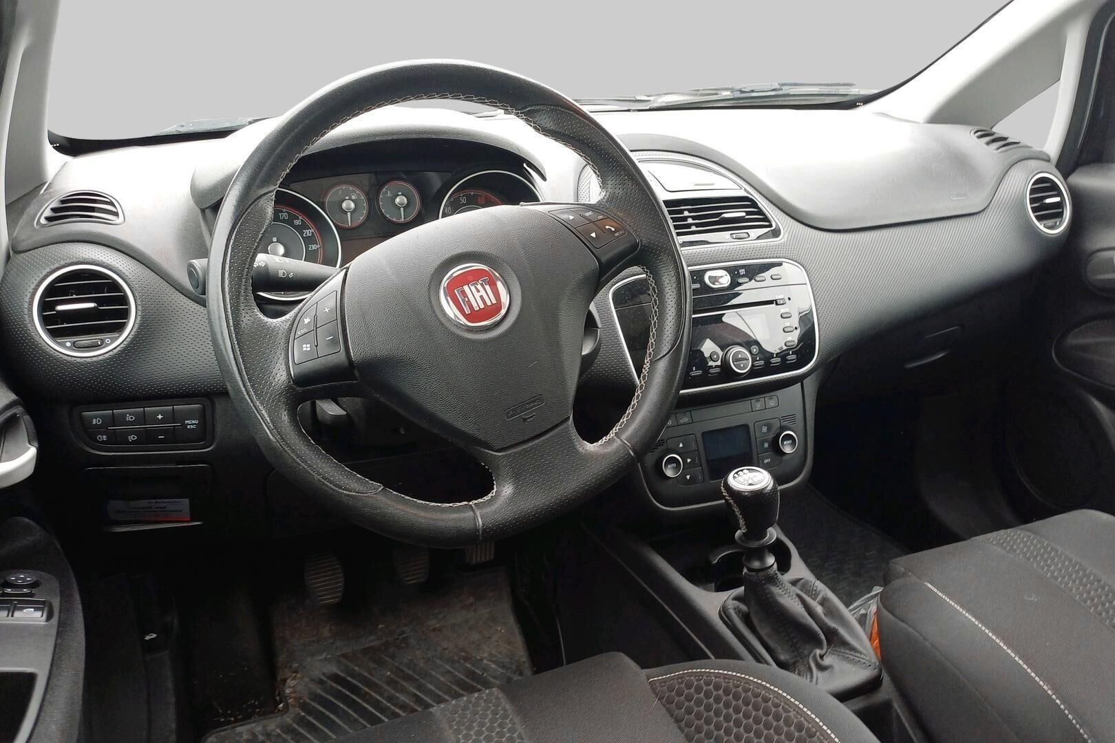Fiat Punto Evo iso kuva 1