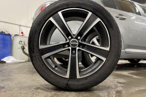 Toyota Avensis esikatselu 16