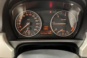 BMW 3-sarja esikatselu 17