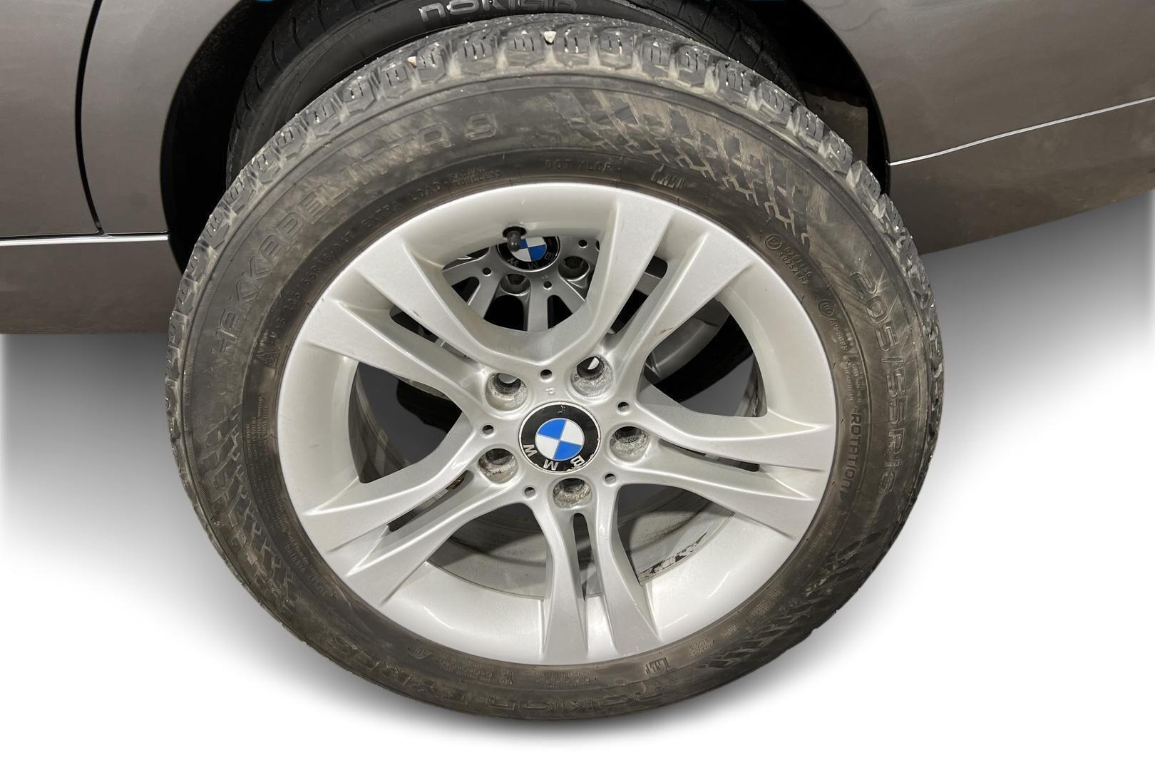 BMW 3-sarja iso kuva 21