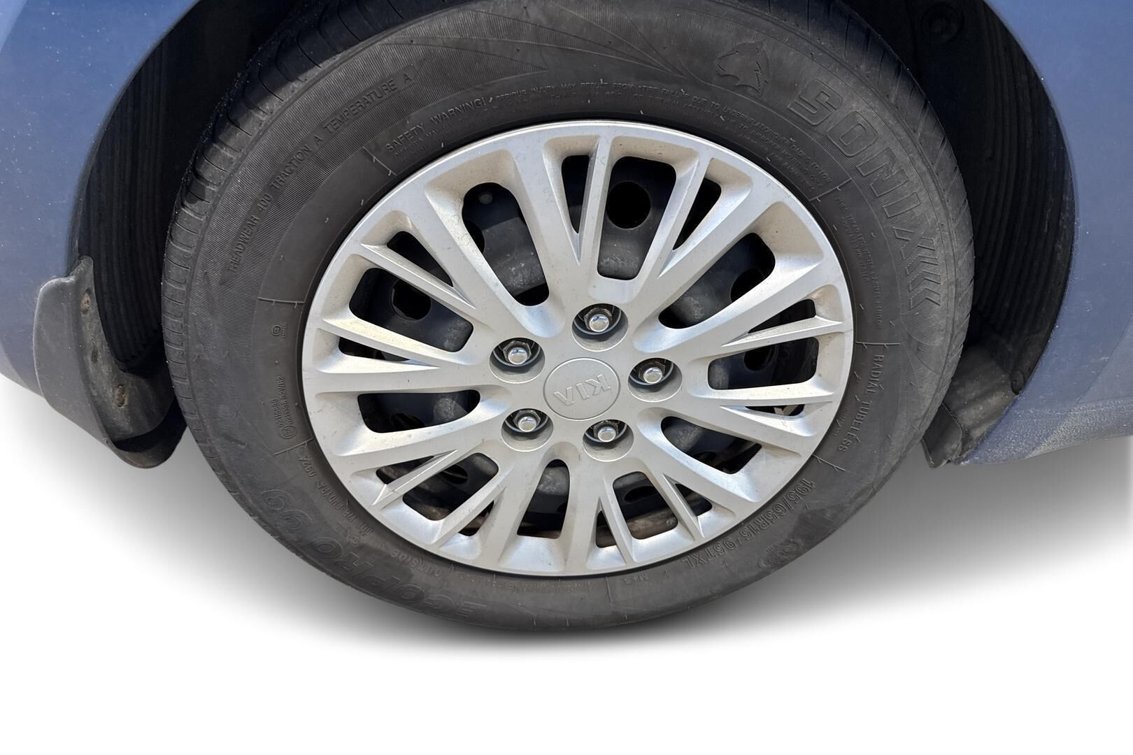 Kia cee'd iso kuva 12