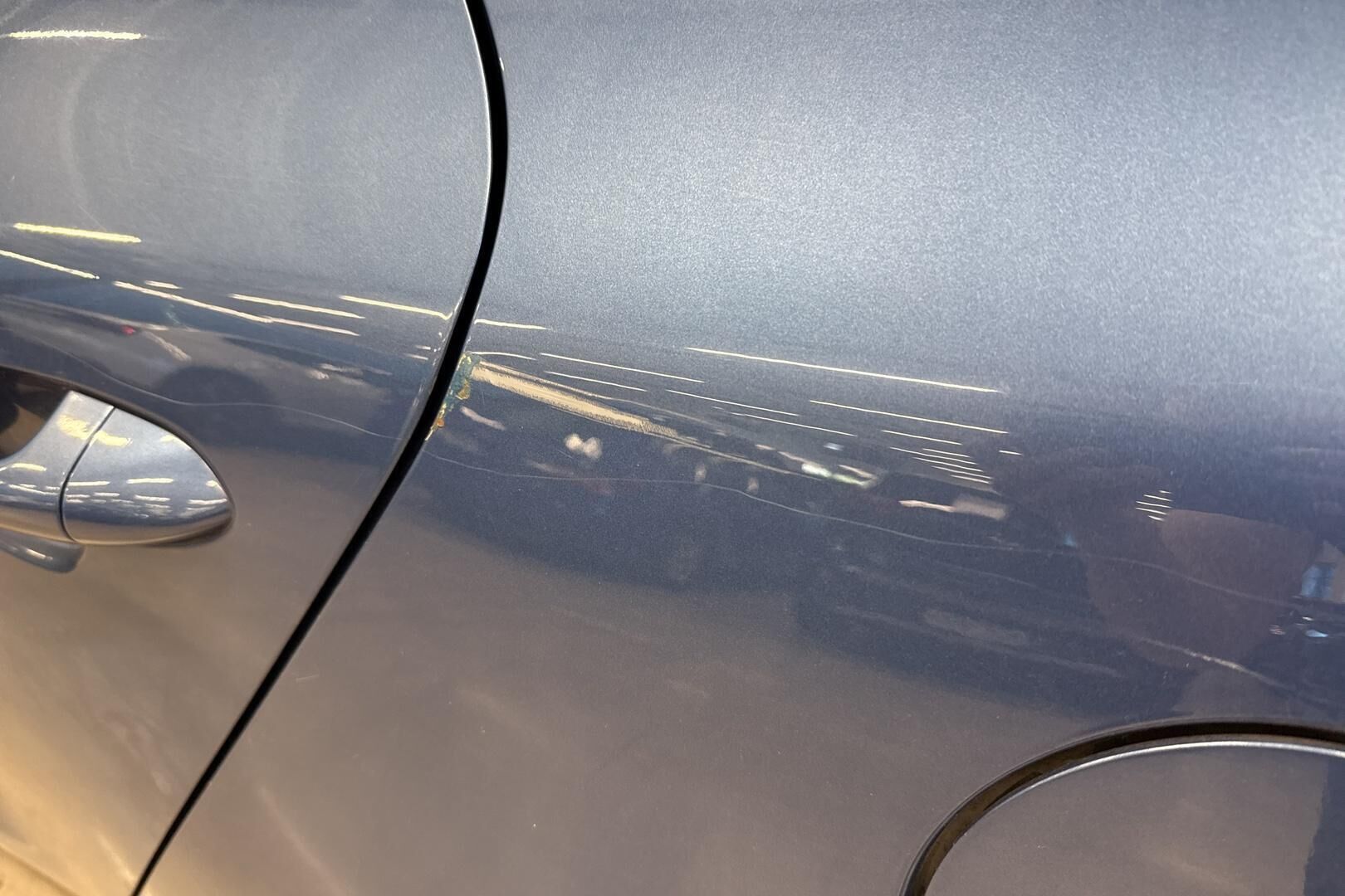 Kia cee'd iso kuva 28