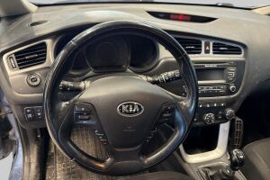 Kia cee'd esikatselu 25