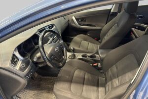 Kia cee'd esikatselu 8