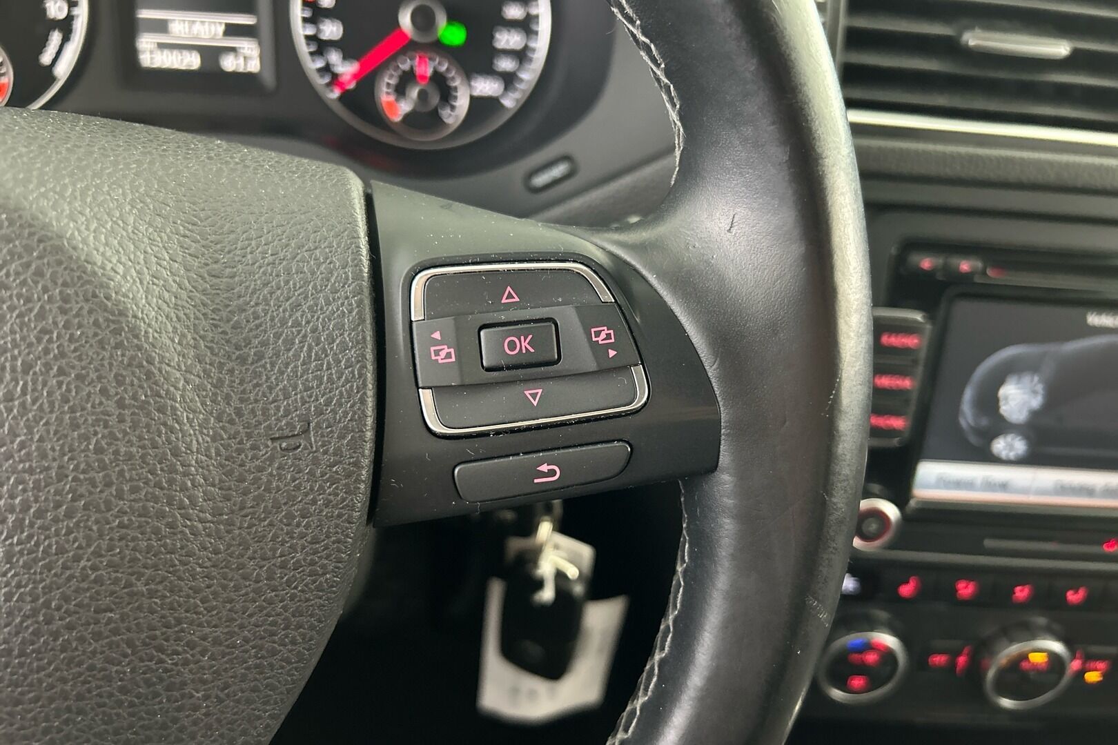 Volkswagen Jetta iso kuva 20