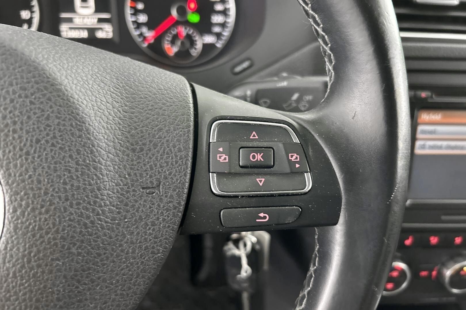 Volkswagen Jetta iso kuva 21