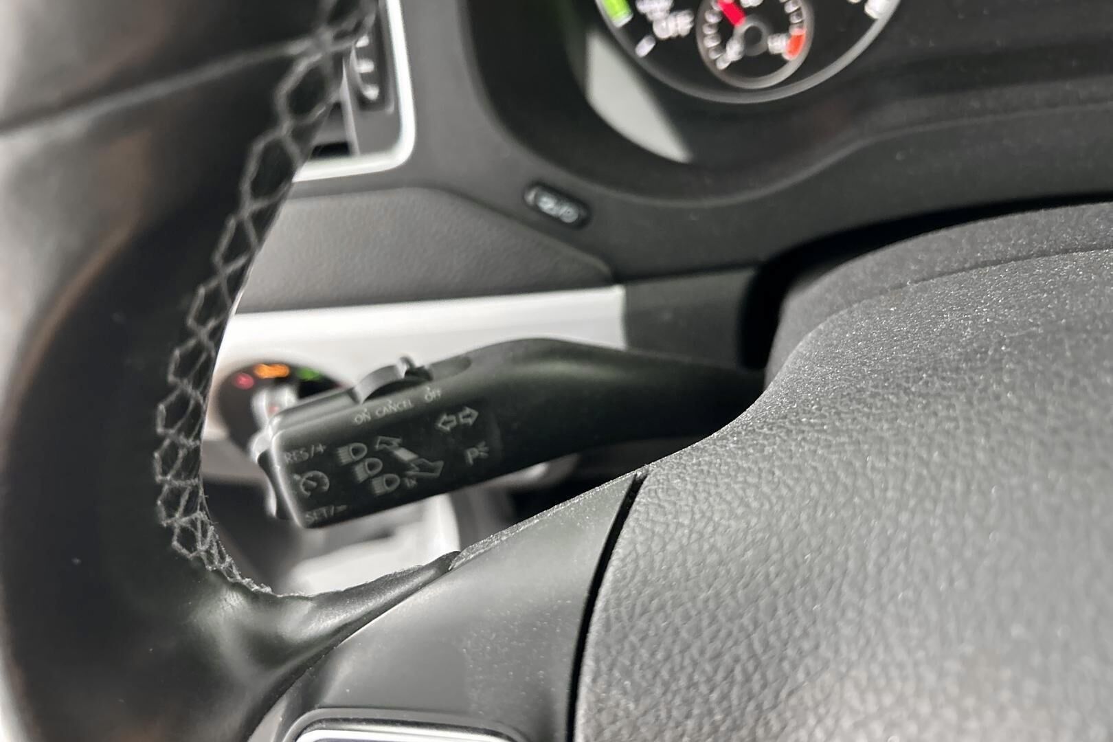 Volkswagen Jetta iso kuva 22