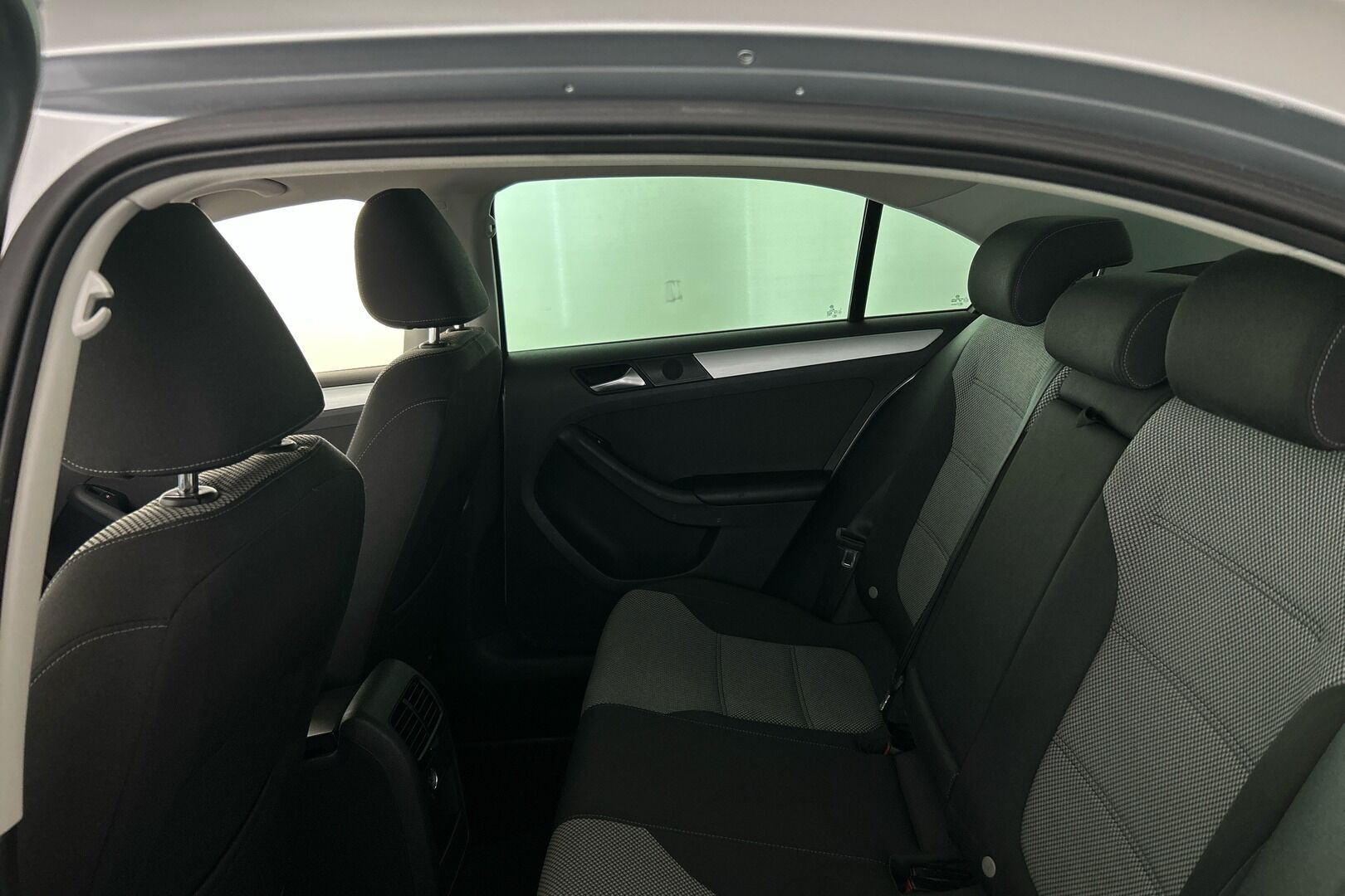 Volkswagen Jetta iso kuva 7