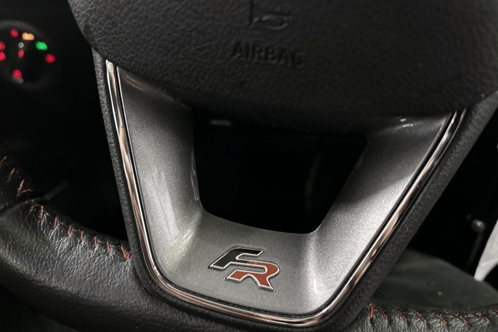 Seat Leon ST iso kuva 13