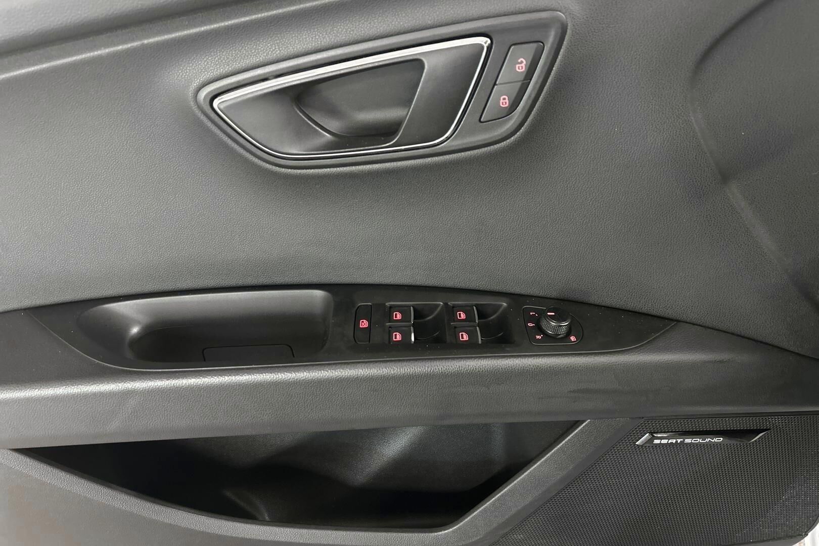 Seat Leon ST iso kuva 14