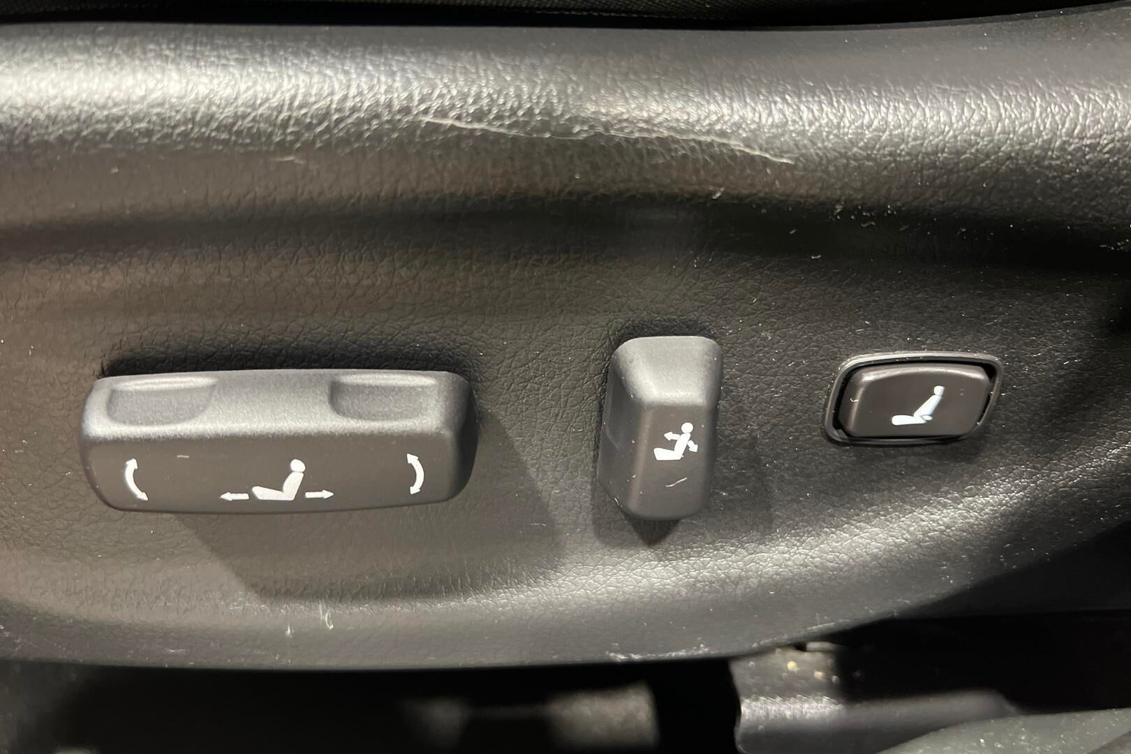 Kia Sorento iso kuva 14