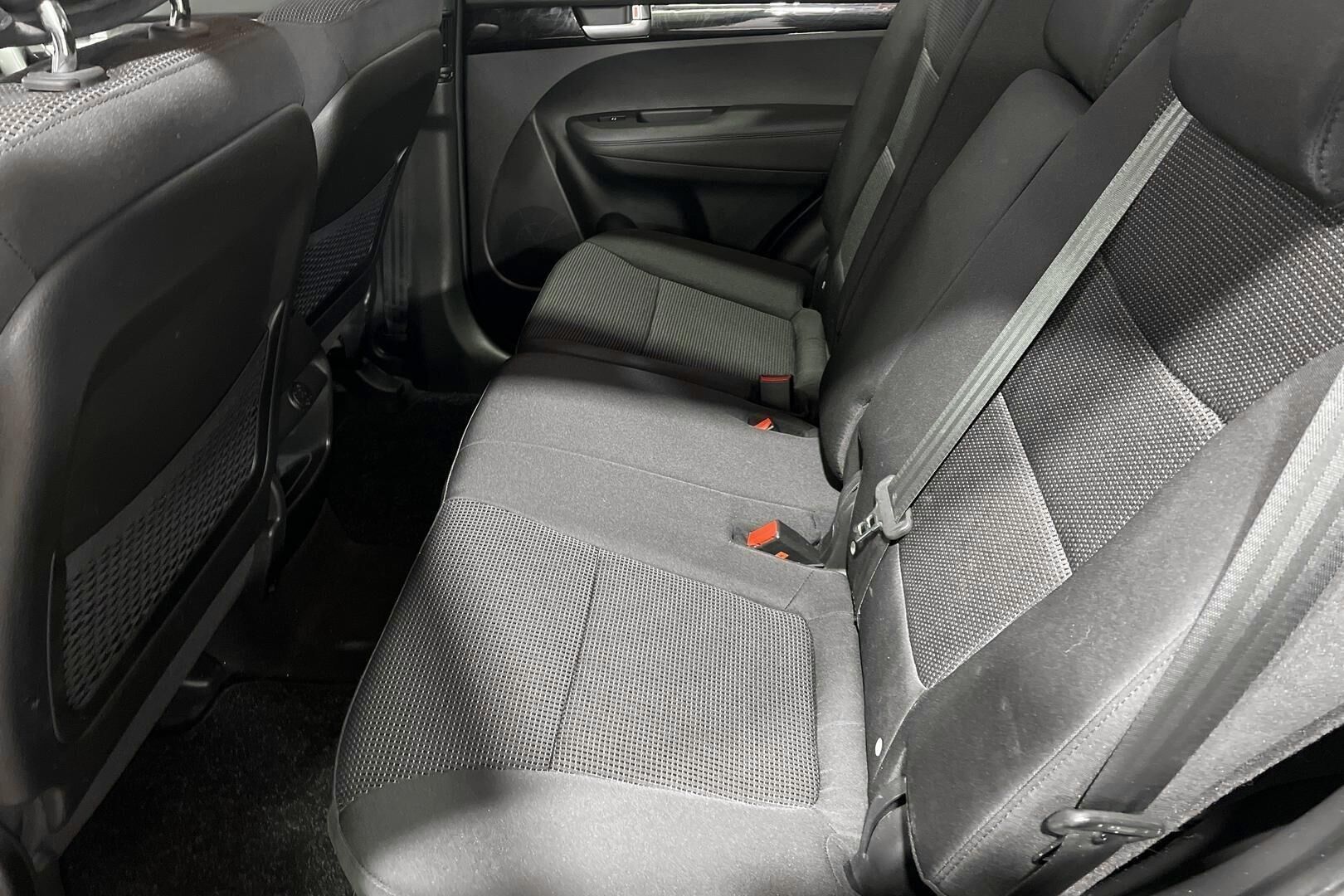 Kia Sorento iso kuva 9