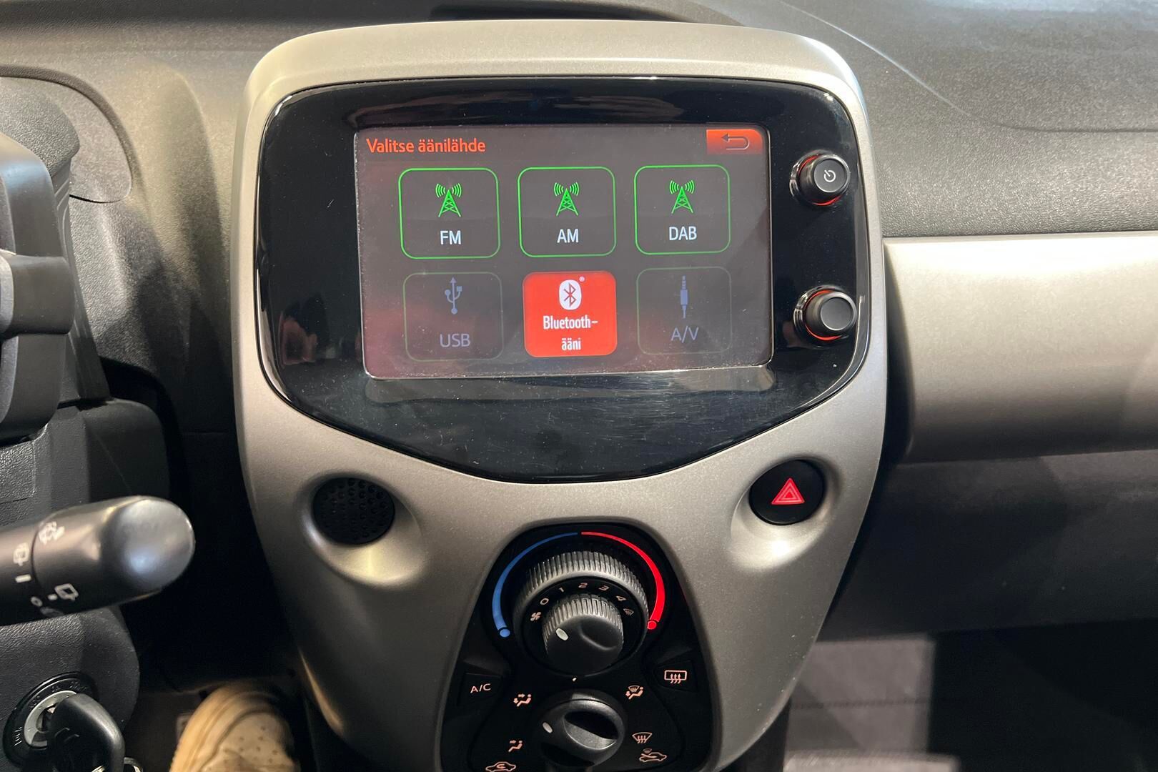 Citroen C1 iso kuva 15