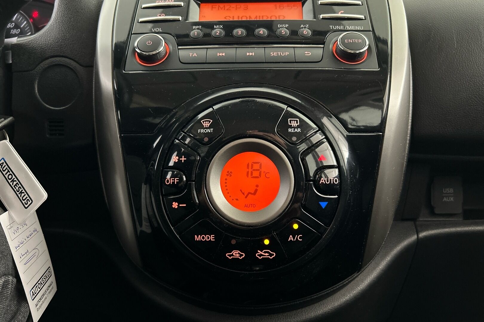 Nissan Micra iso kuva 8