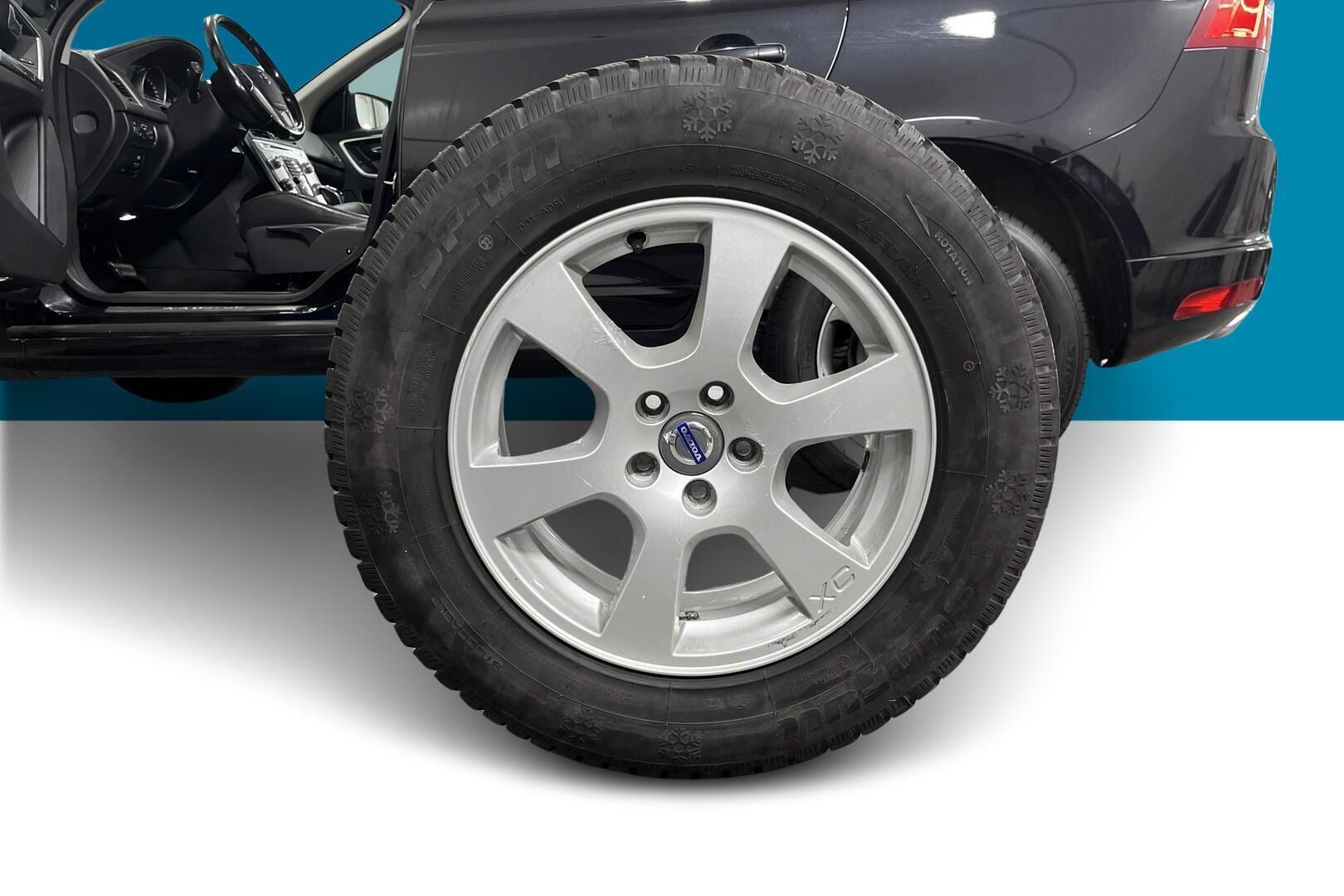 Volvo XC60 iso kuva 17