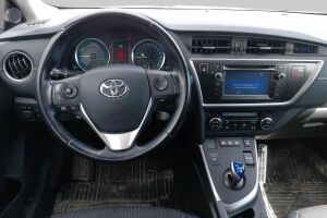 Toyota Auris esikatselu 2
