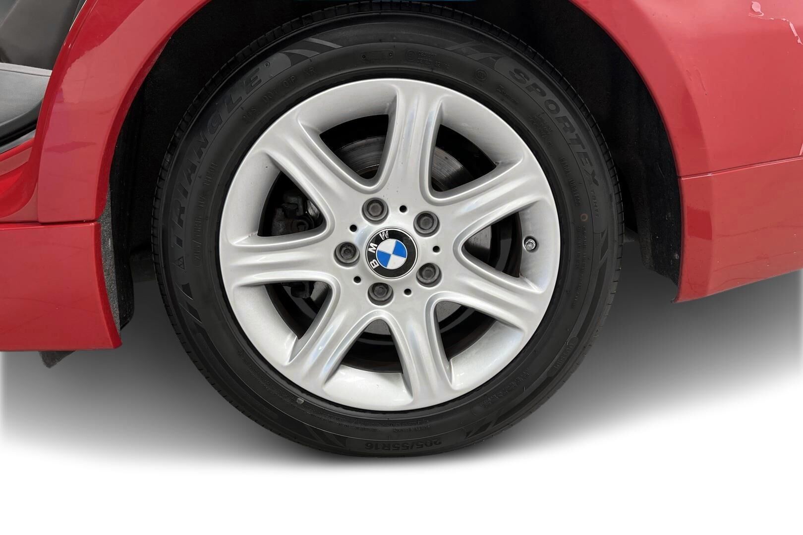 BMW 3-sarja iso kuva 12