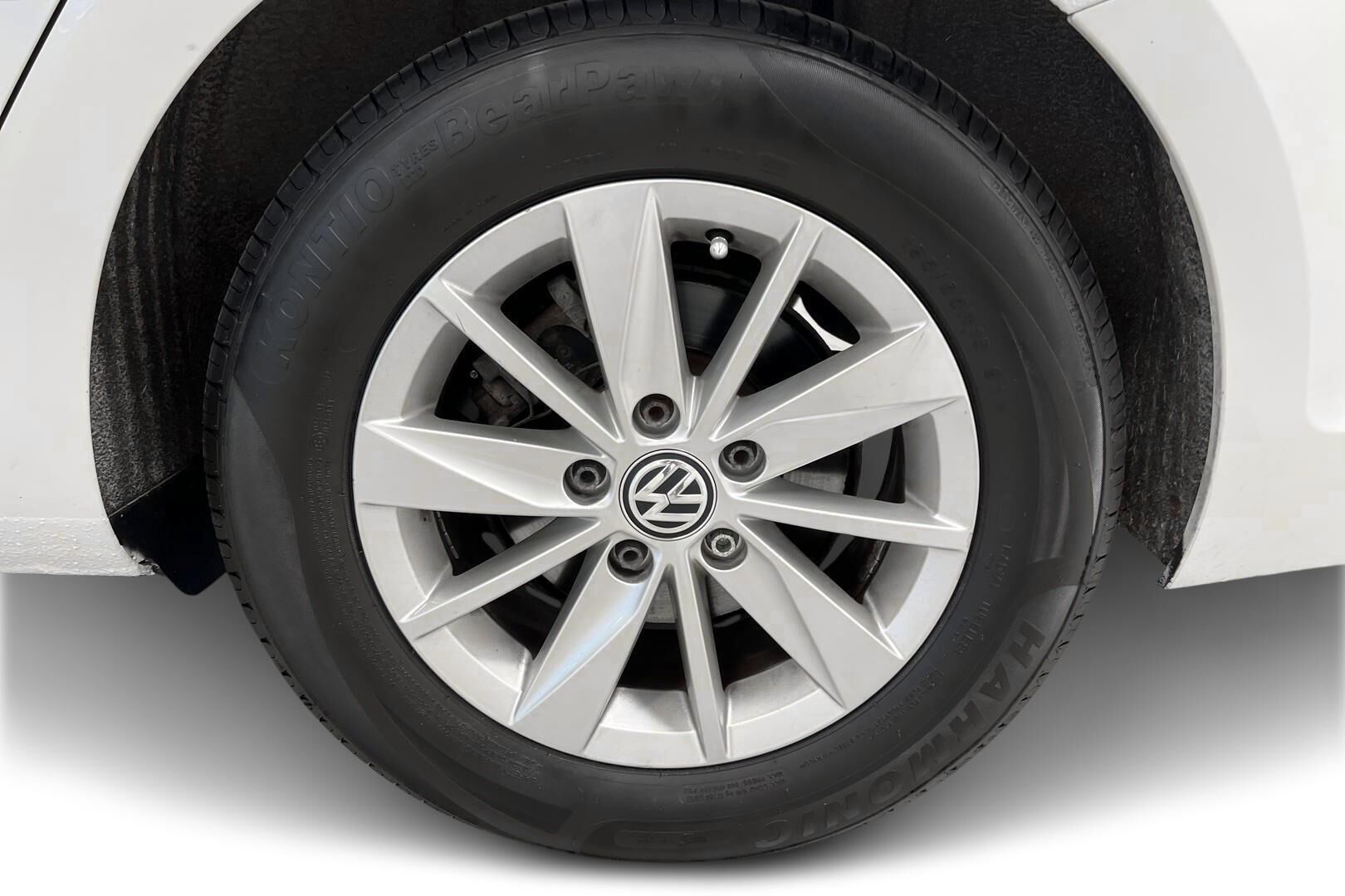 Volkswagen Golf iso kuva 12