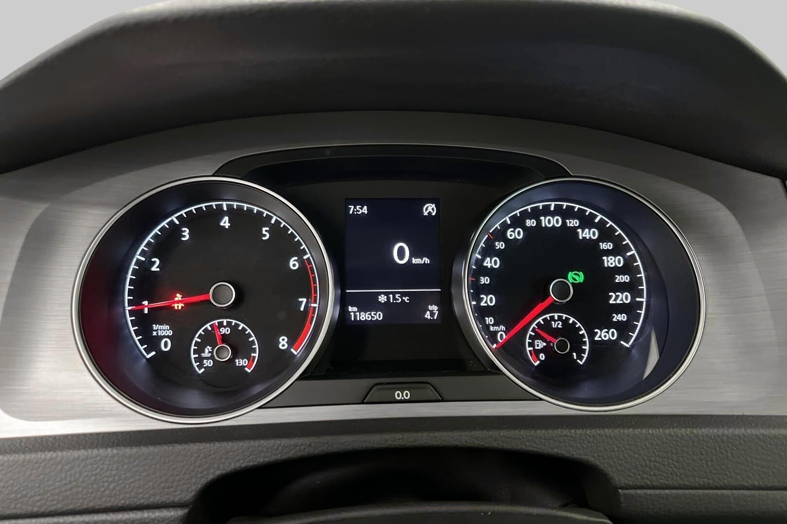 Volkswagen Golf iso kuva 13