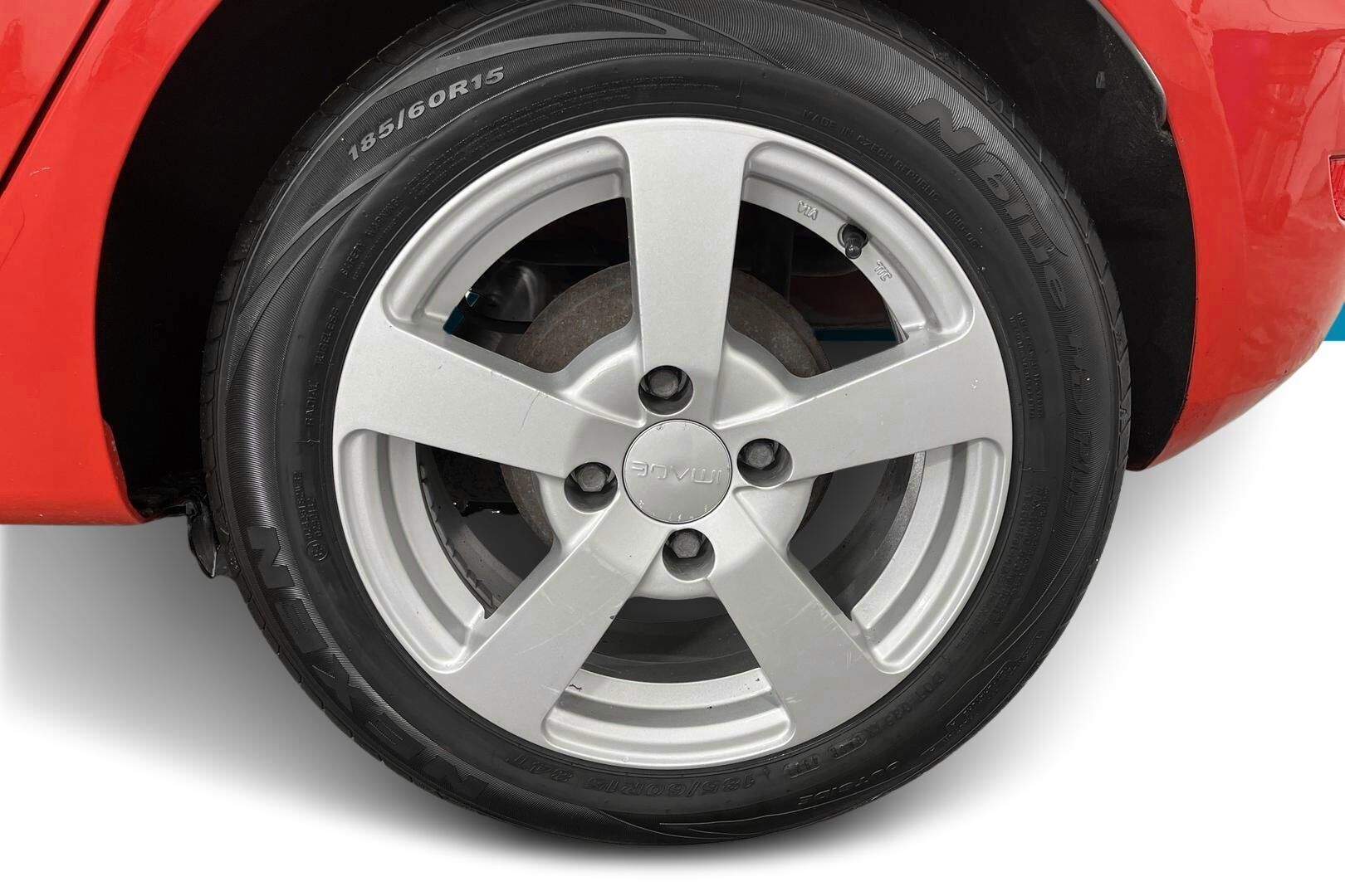 Ford Fiesta iso kuva 13