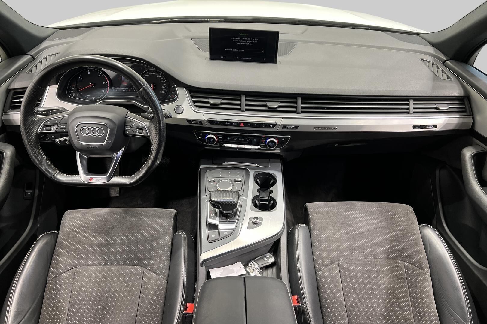 Audi Q7 iso kuva 11