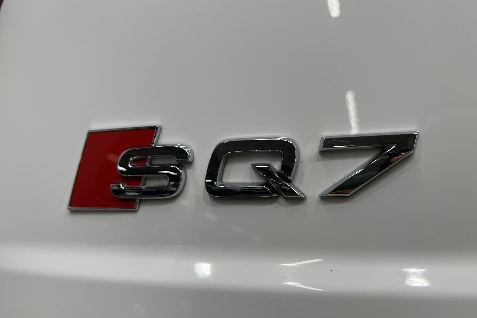Audi Q7 iso kuva 34