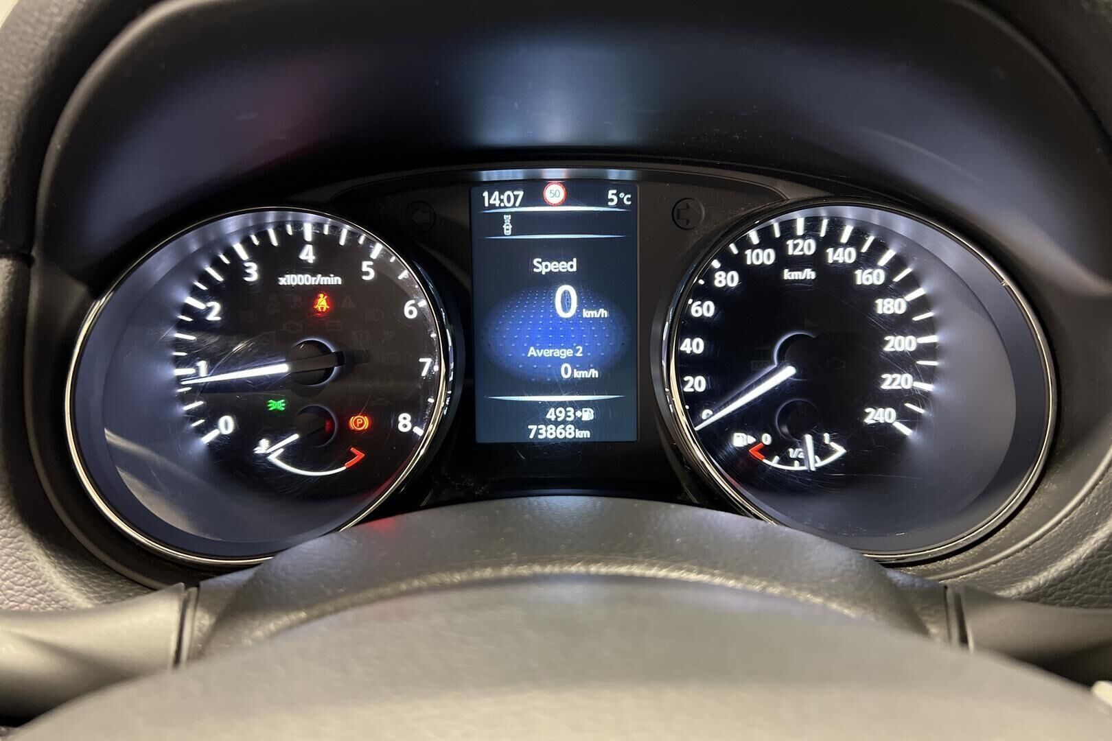 Nissan Qashqai iso kuva 16