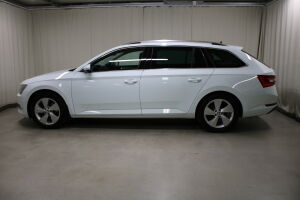 Skoda Superb esikatselu 2