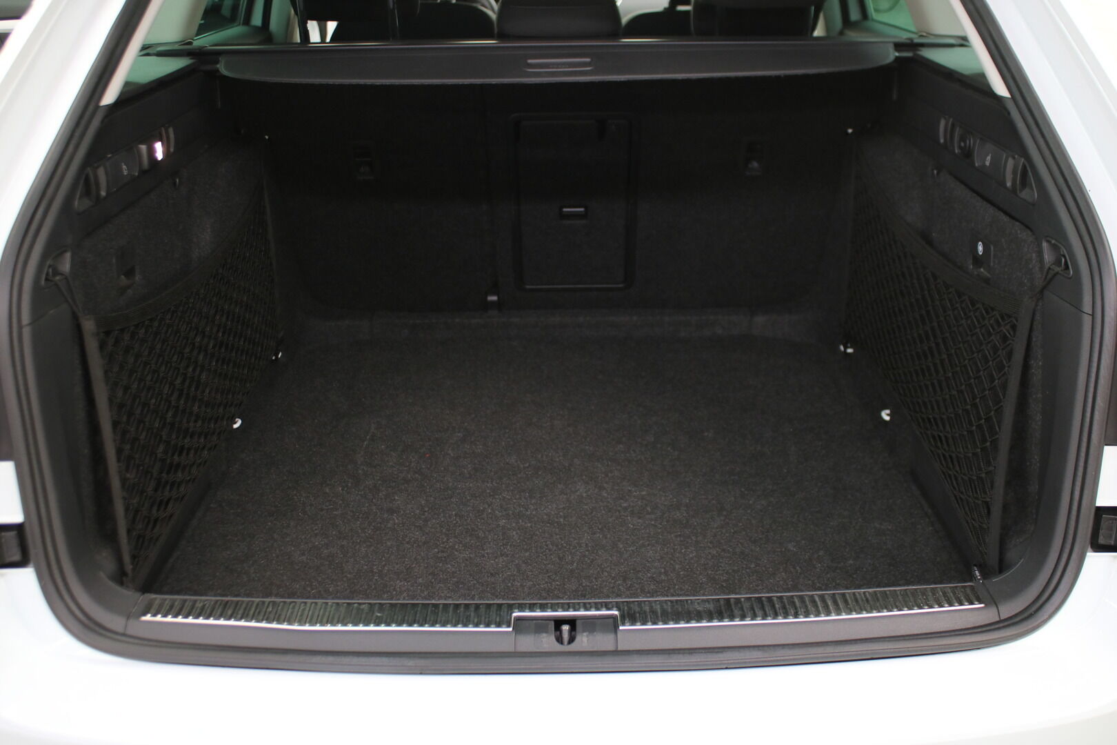 Skoda Superb iso kuva 7