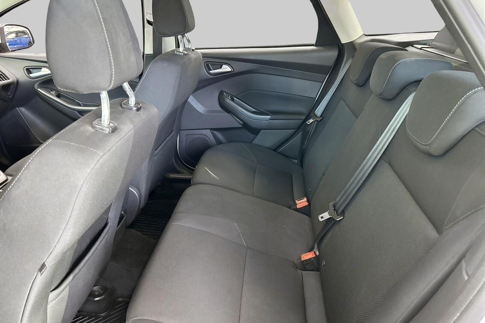 Ford Focus iso kuva 10