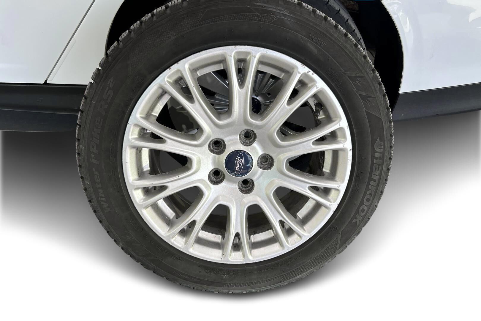 Ford Focus iso kuva 13