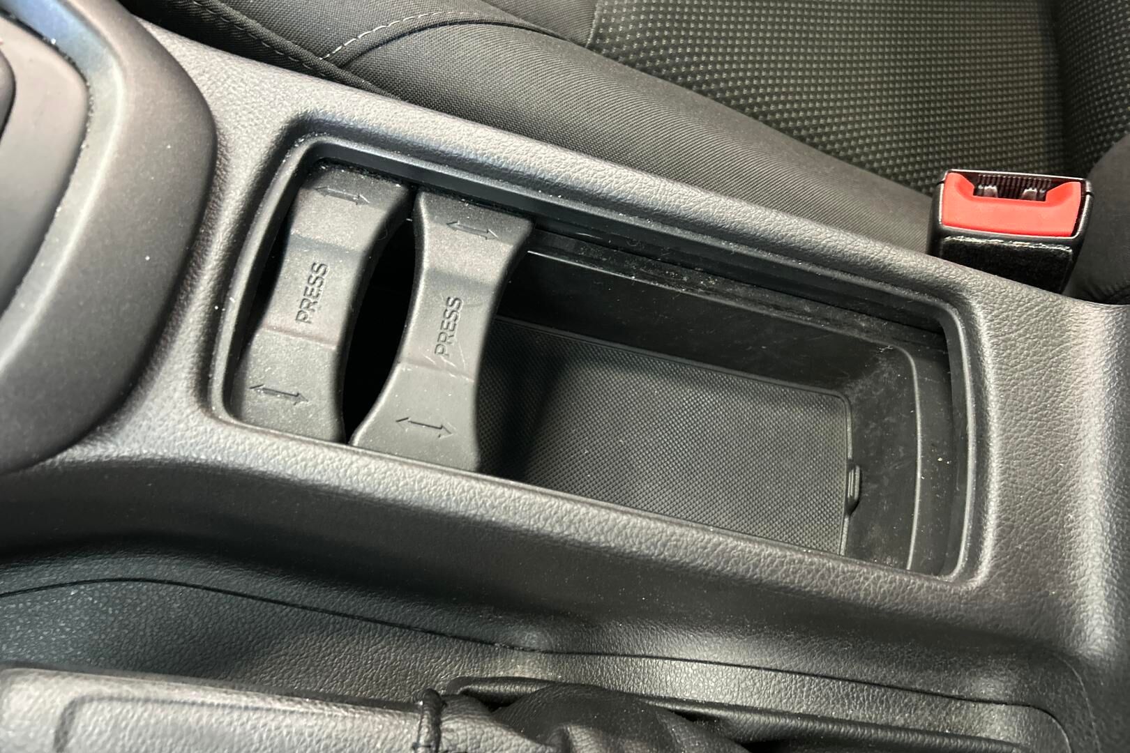 Ford Focus iso kuva 21