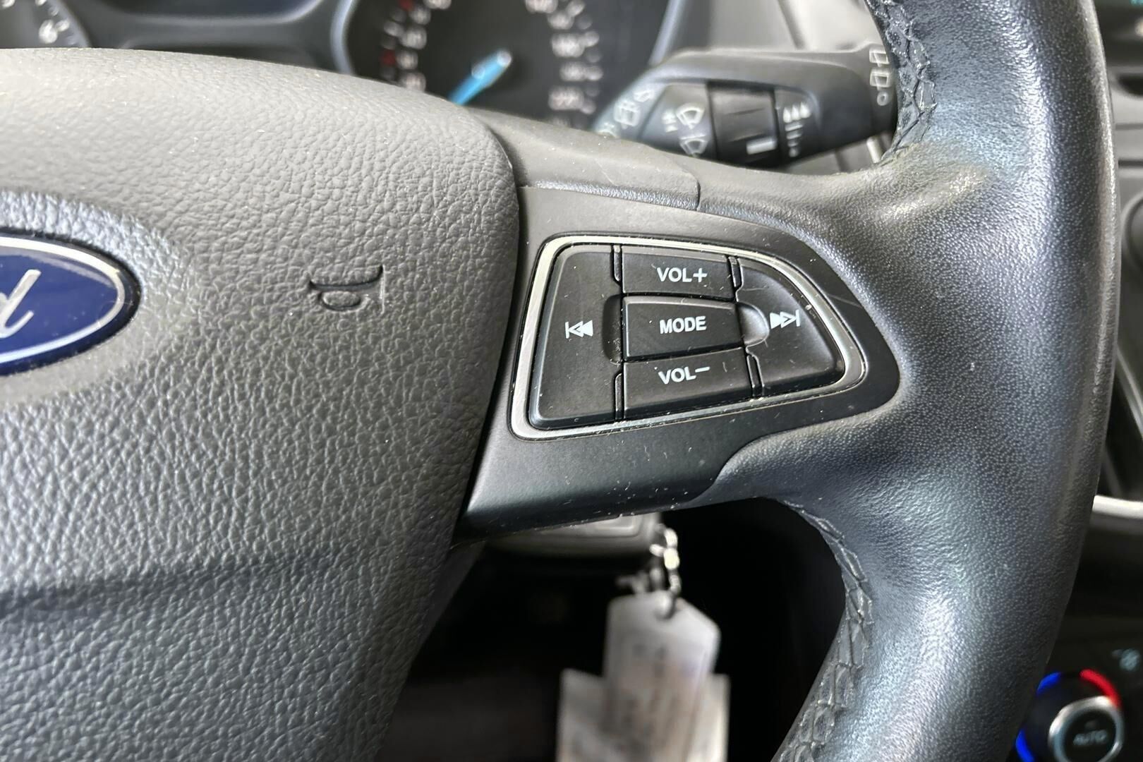 Ford Focus iso kuva 23