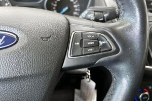 Ford Focus esikatselu 23