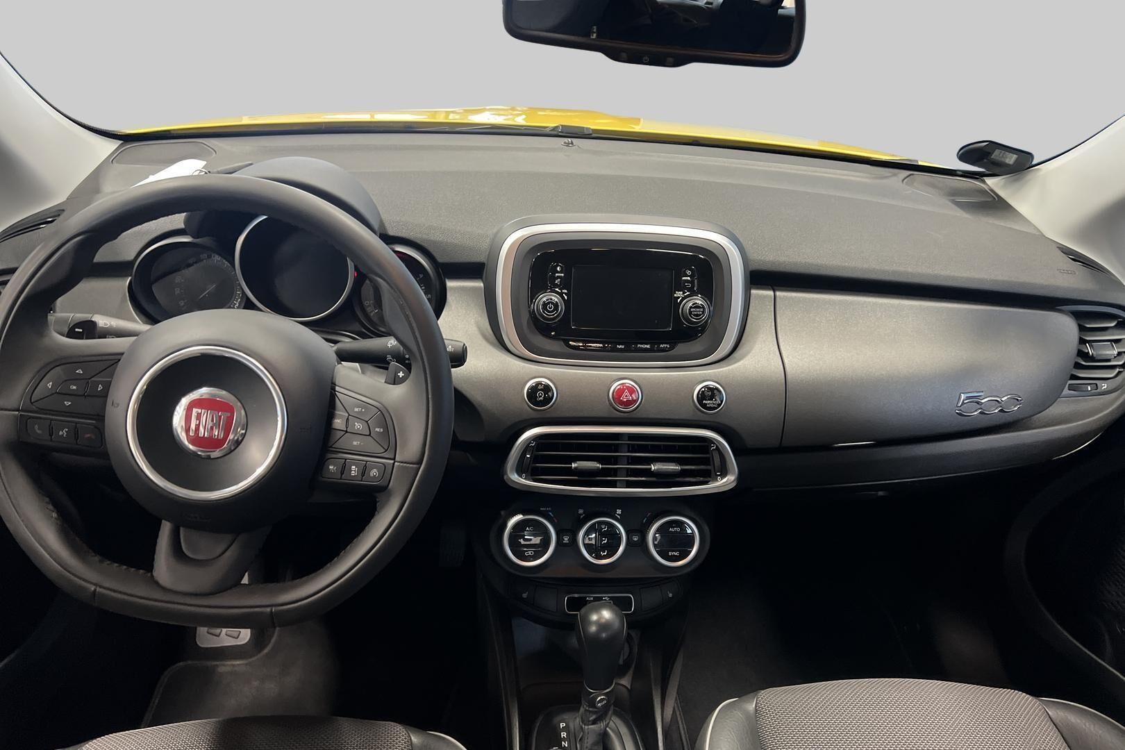 Fiat 500X iso kuva 17