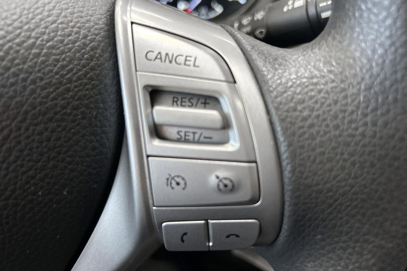 Nissan Pulsar iso kuva 18