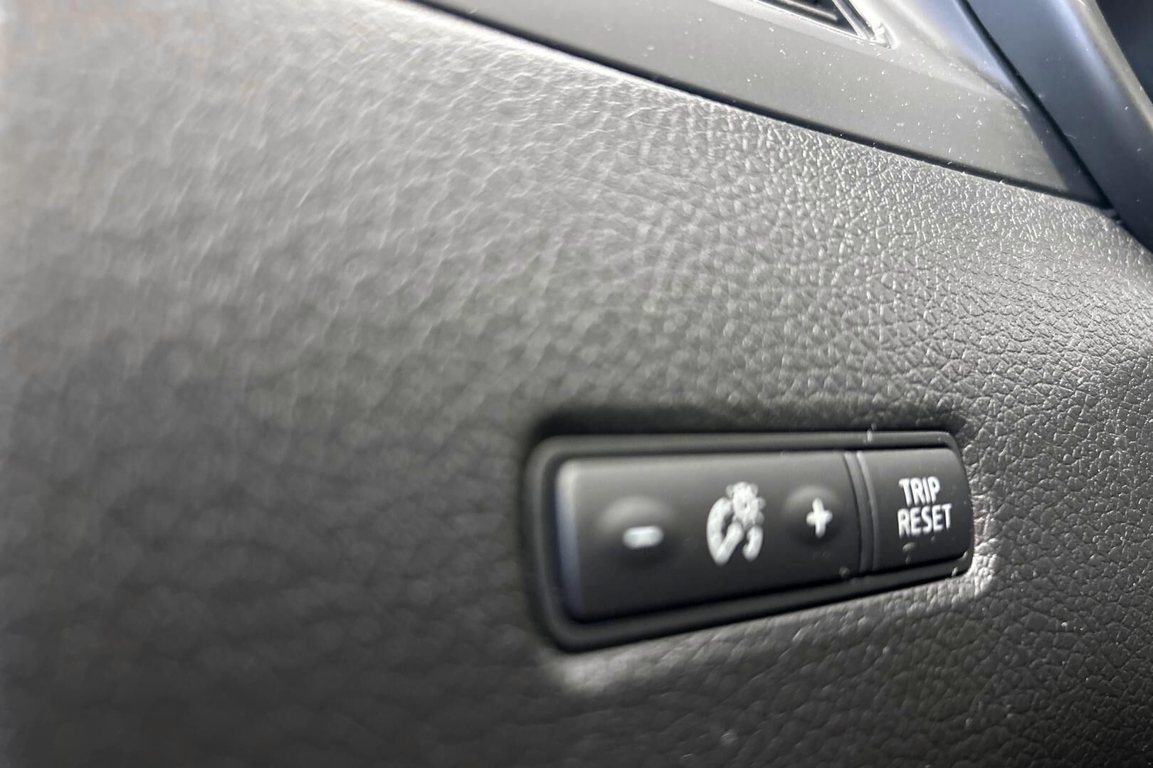 Nissan Pulsar iso kuva 20