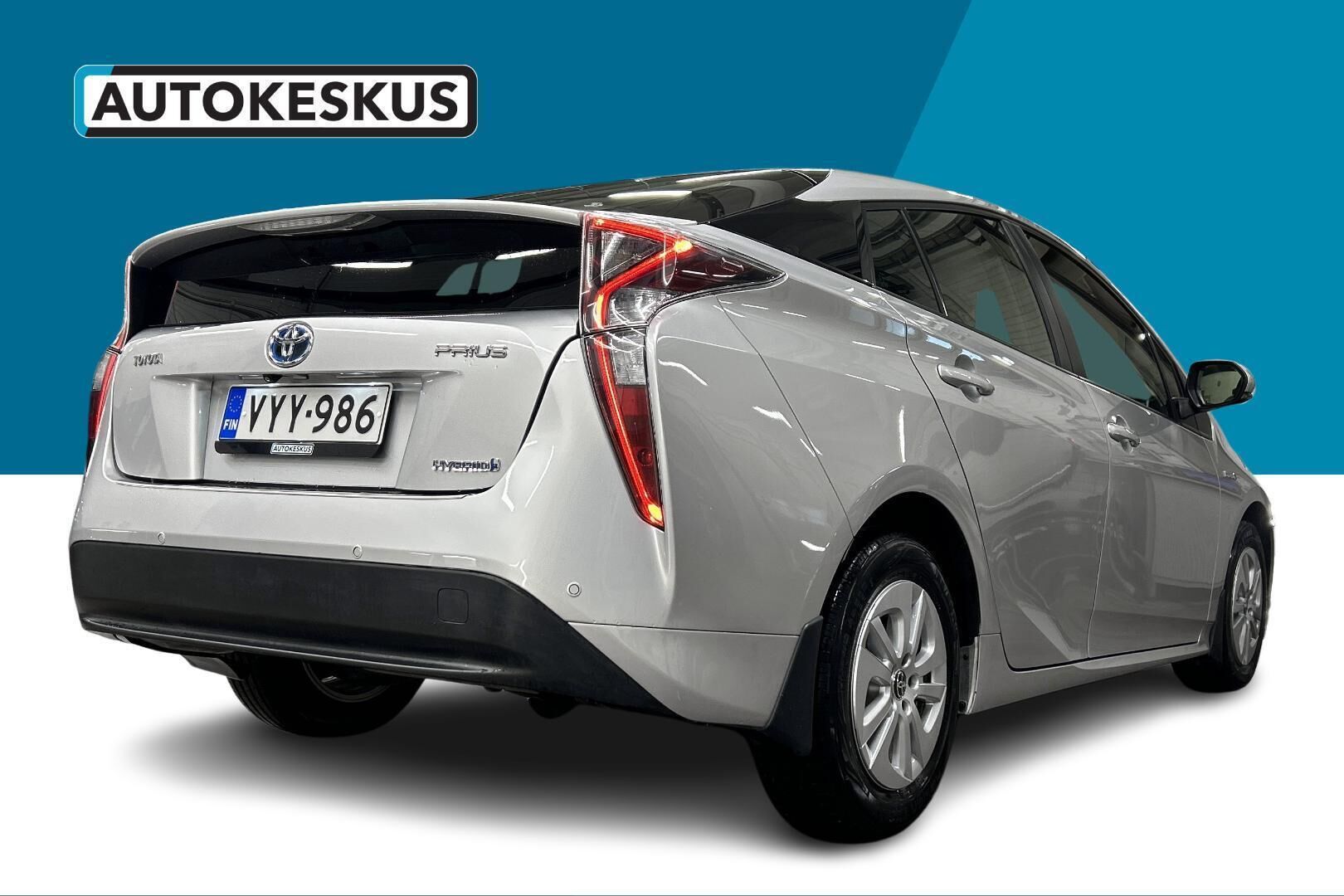 Toyota Prius iso kuva 5
