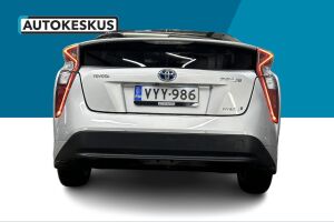 Toyota Prius esikatselu 6
