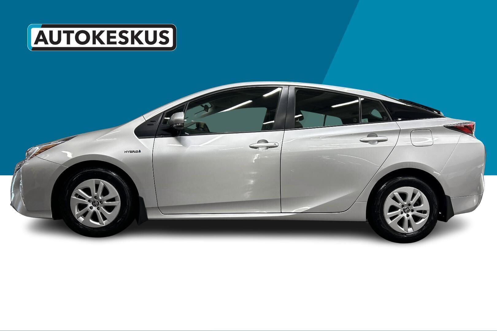 Toyota Prius iso kuva 8