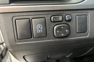 Toyota Avensis esikatselu 15