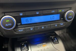 Toyota Avensis esikatselu 21