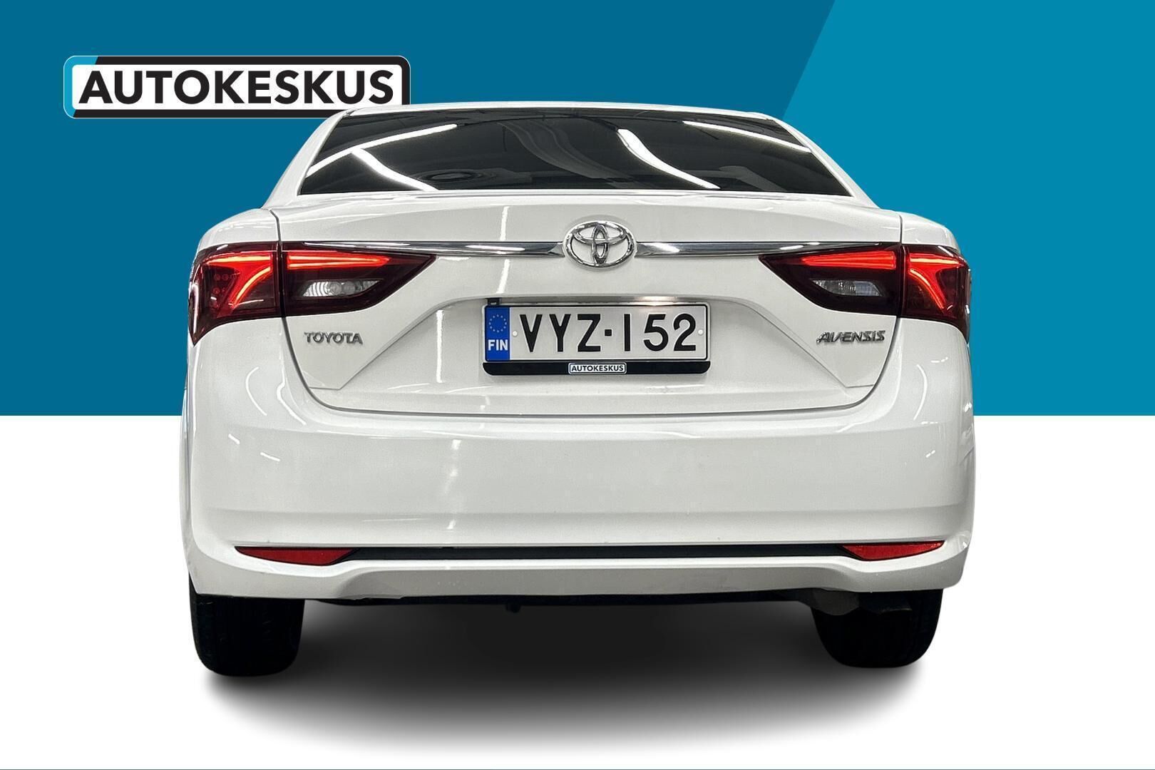 Toyota Avensis iso kuva 6