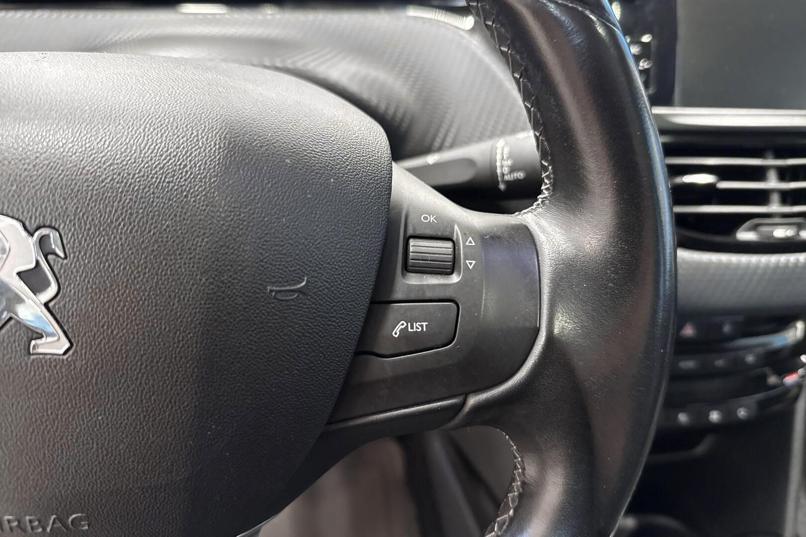 Peugeot 2008 iso kuva 18