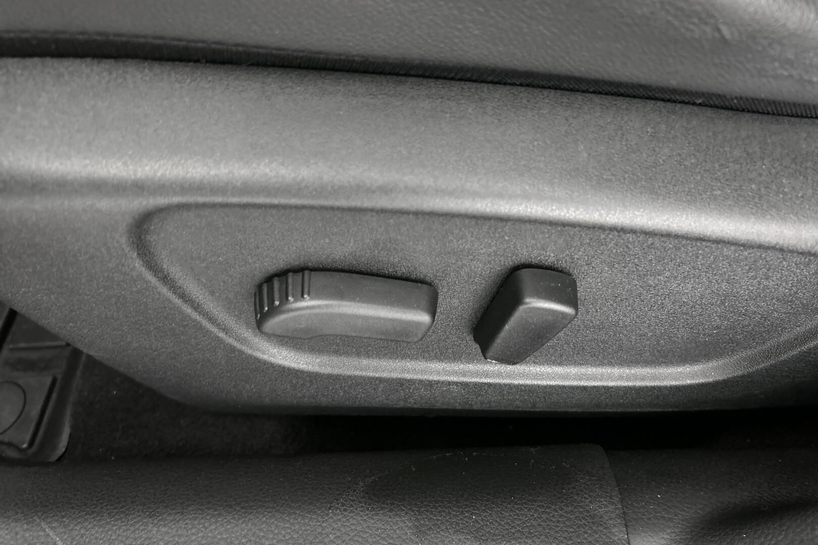 Nissan Qashqai iso kuva 14