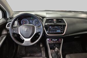 Suzuki SX4 S-Cross esikatselu 2