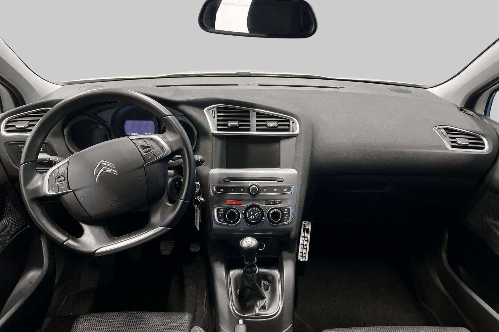 Citroen C4 iso kuva 11