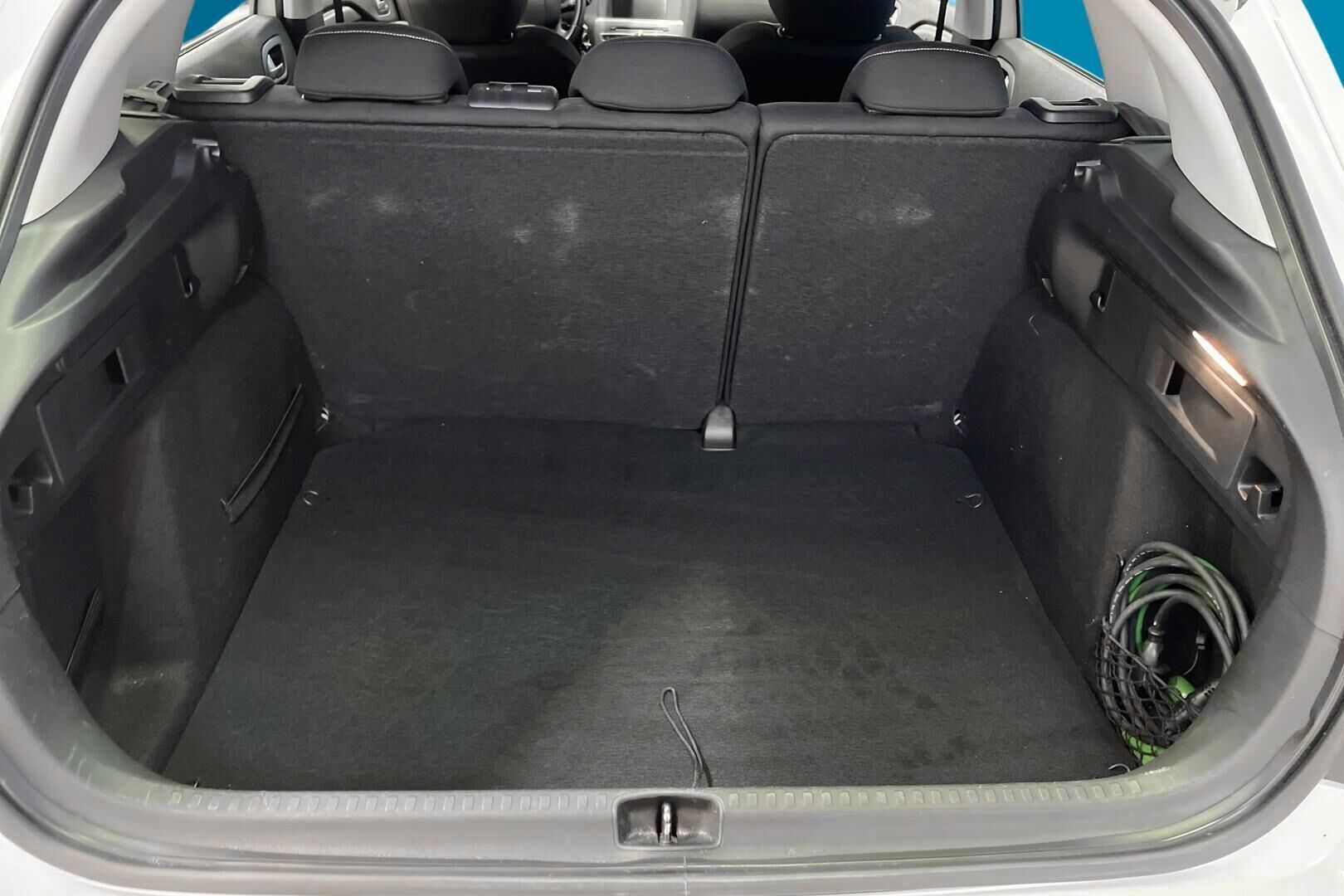 Citroen C4 iso kuva 12