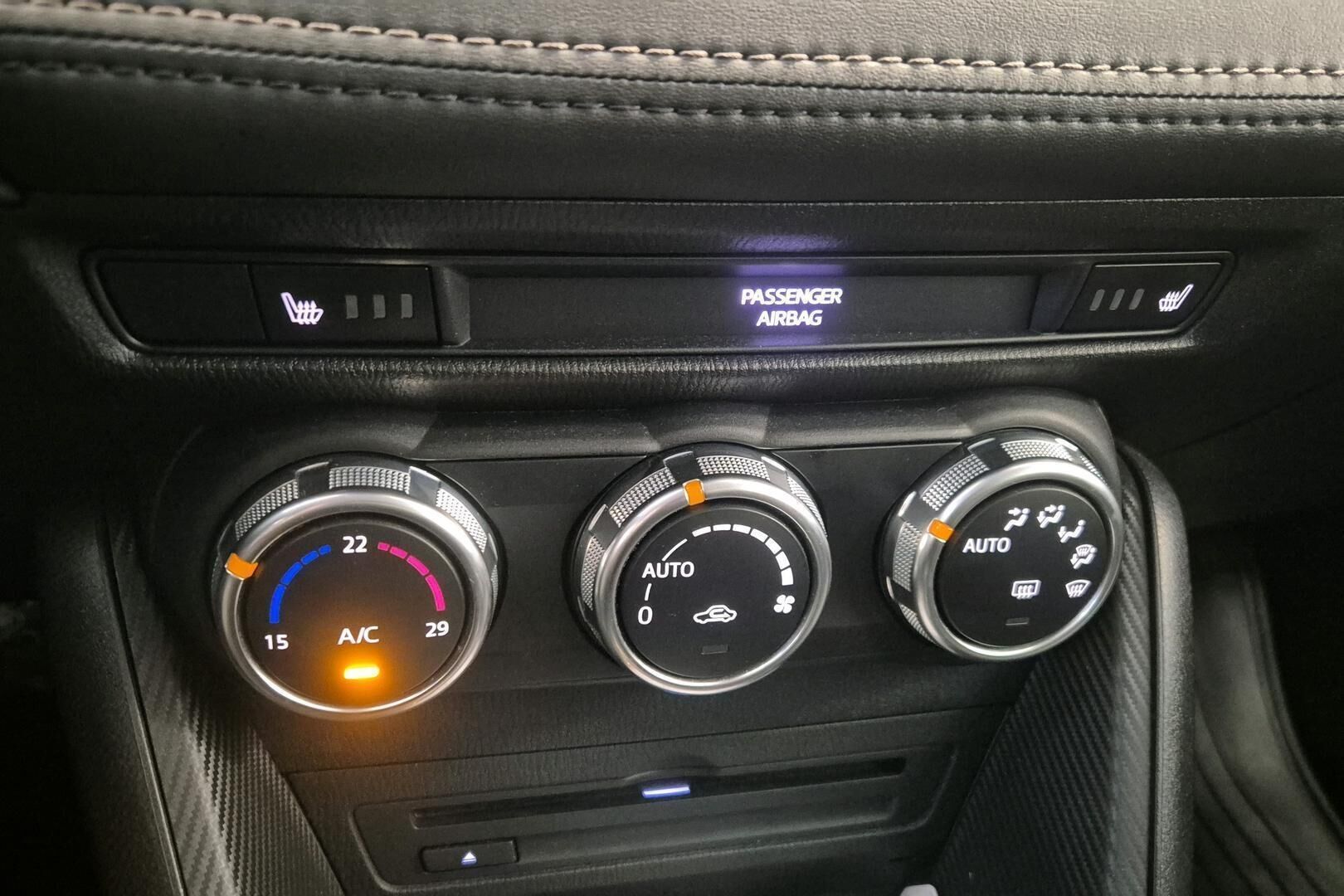 Mazda CX-3 iso kuva 16